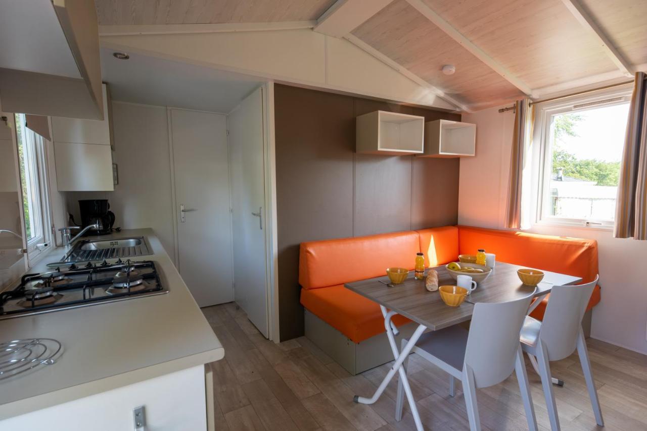 Camping Les Falaises De Toussaint Ngoại thất bức ảnh